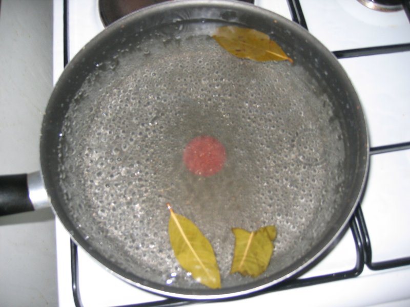 coquillages à la normande, l’eau en train de bouillir